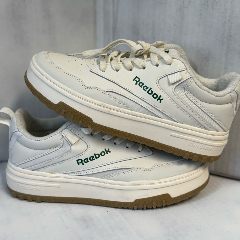 Reebok BB4000 II - low - White and Green Shoes - Women’s Size 8.5